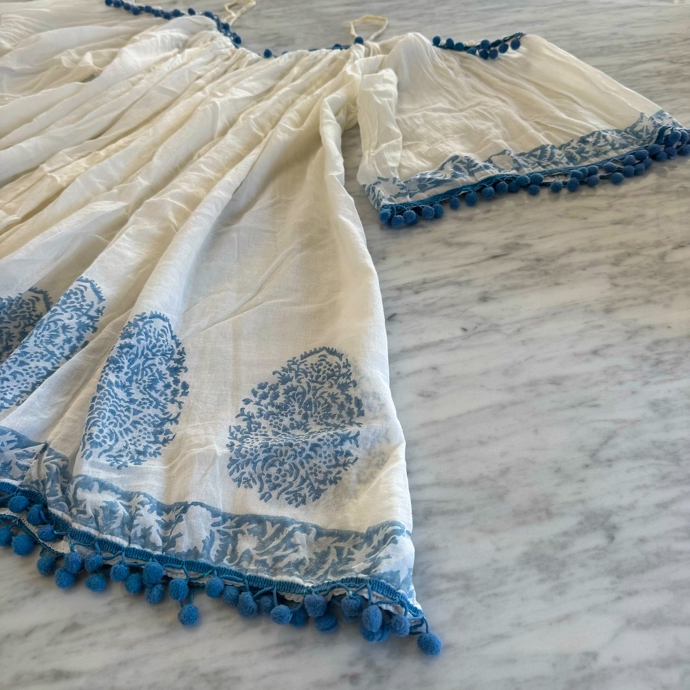 Blue and white beach coverup. S-M - Picture 3 of 5